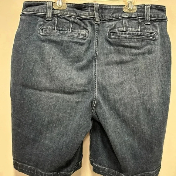 Lane Bryant Jean Shorts size 16 Bermuda - Picture 2 of 4